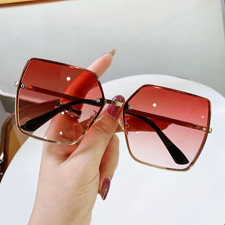 Ladies fashionable square sunglasses with polarized lenses Kalsten