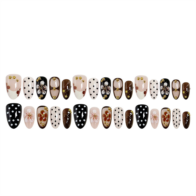 Artistic Nail Tips with Floral Designs Kalsten