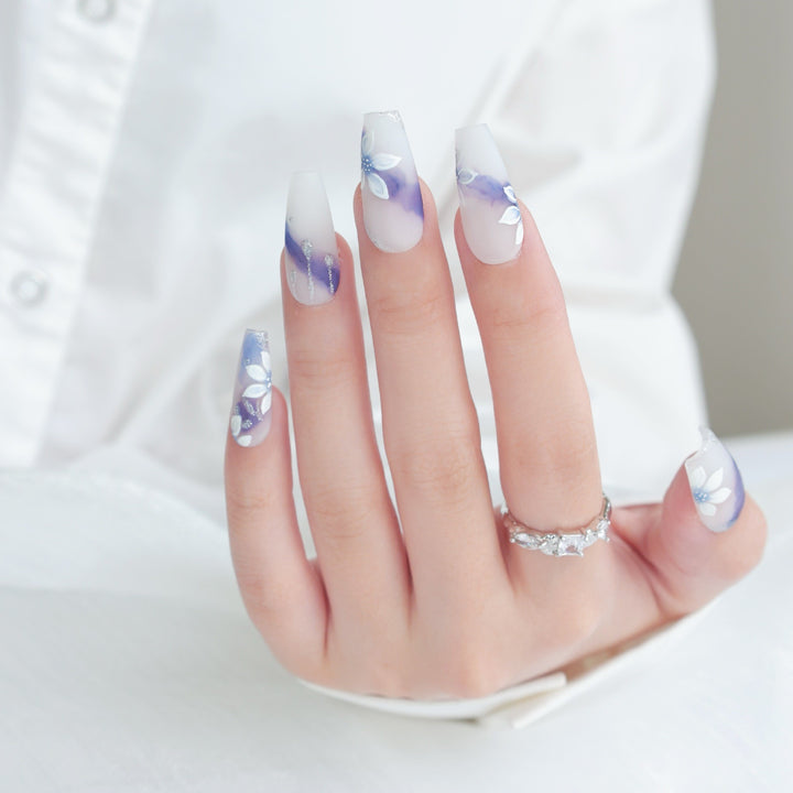 Artistic Floral-Designed Press-On Nails