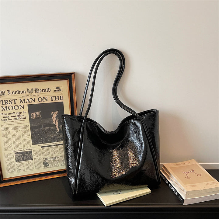 Versatile Soft-Finish Tote Kalsten