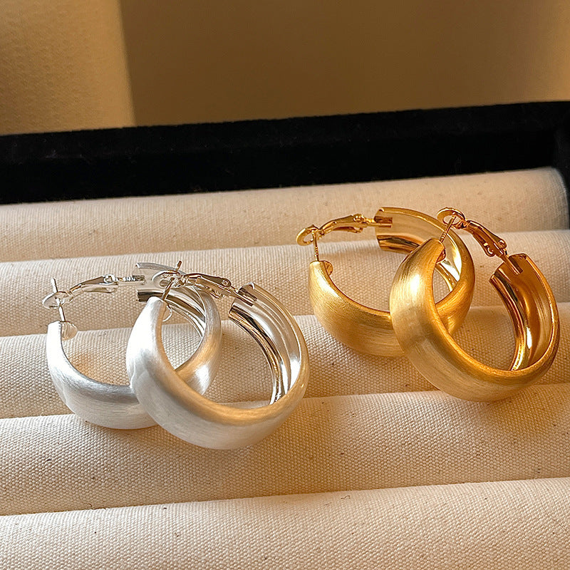 Elegant and Modern Creoles Made of High-Quality Metal Kalsten