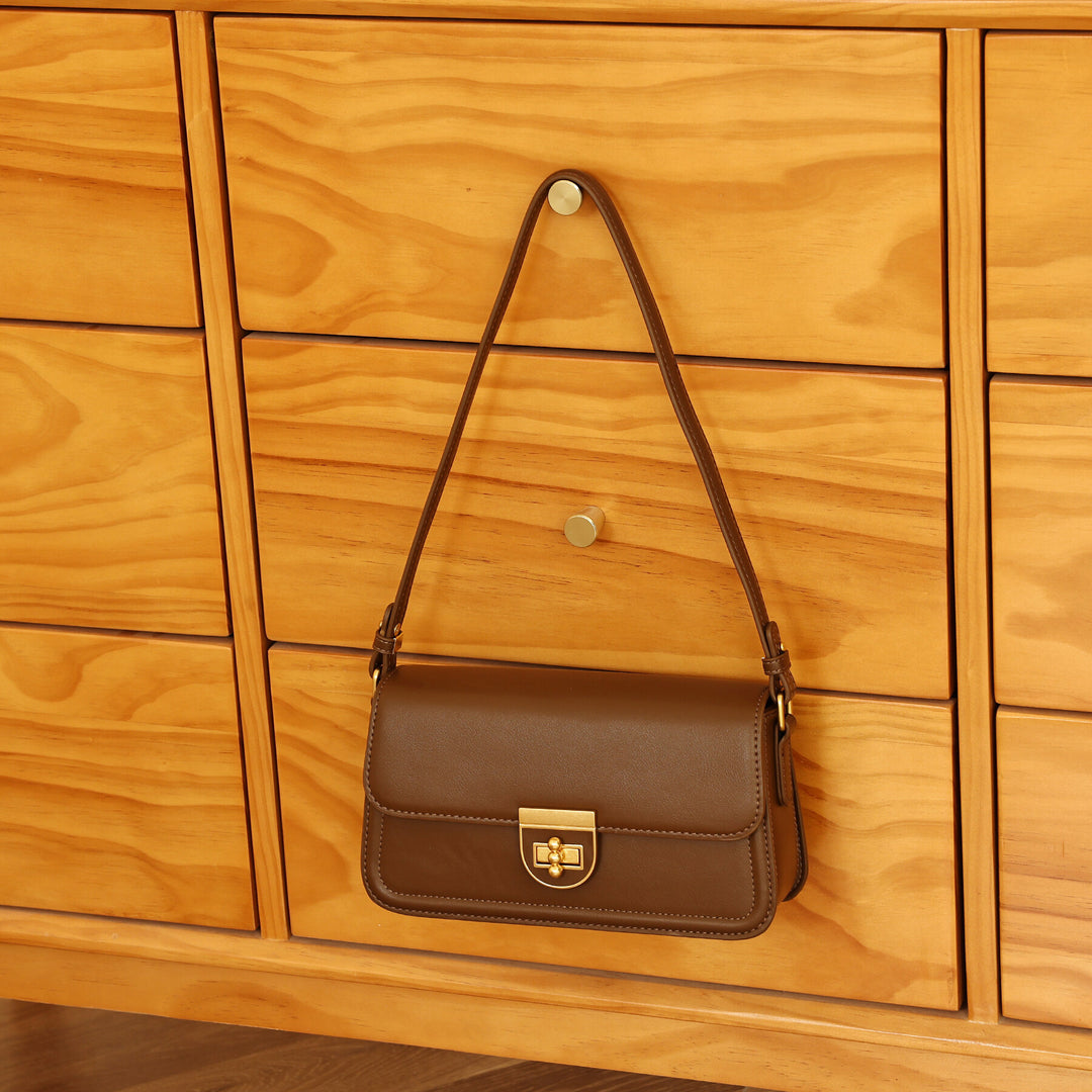 Elegant Crossbody Clutch Bag