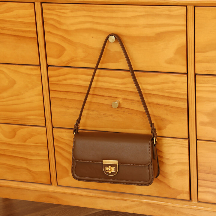 Elegant Crossbody Clutch Bag