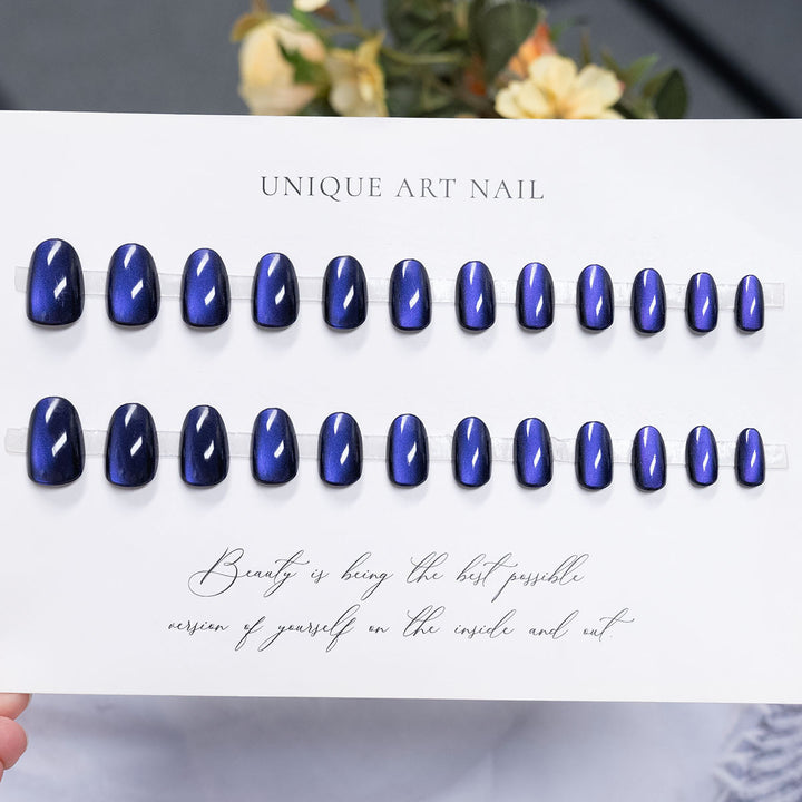 Glossy Press-On Nail Art Set