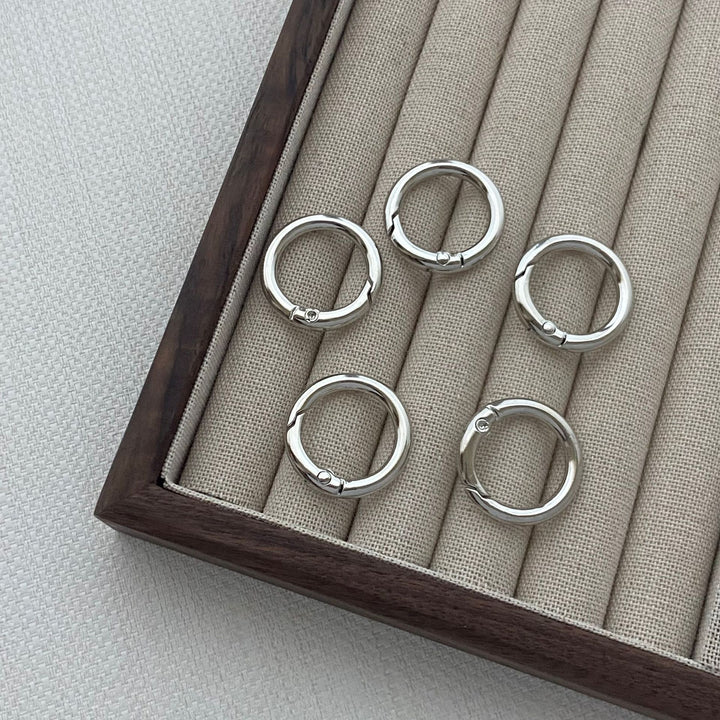 Versatile Circular Keyring Kalsten