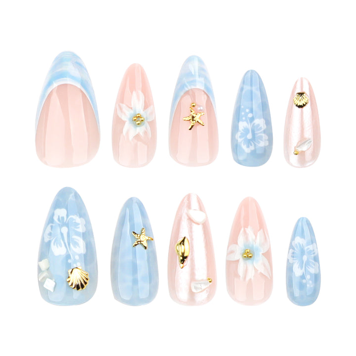 Elegant nail art in maritime design with glitter and 3D accents Kalsten