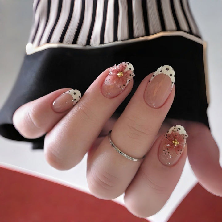 Art Nail Set with Floral Accents Kalsten