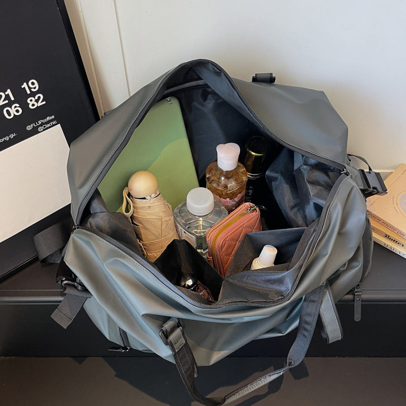 Sporty Travel Bag With Maximum Functionality Kalsten