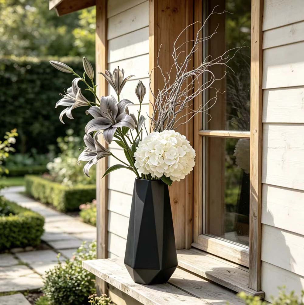 Modern Faceted Decorative Vase Kalsten