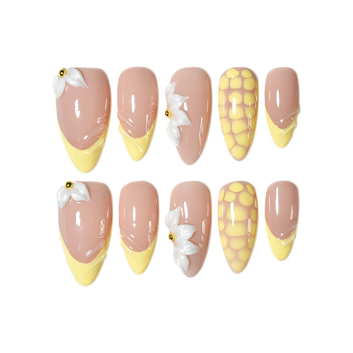 Artistic Flower-Inspired Nail Extensions Kalsten