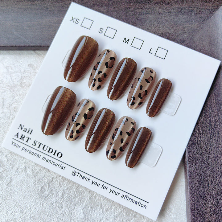 Fashionable Artificial Nails in Trendy Animal Print Design Kalsten
