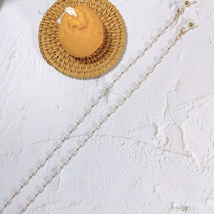 Elegant glasses holder chain with pearls Kalsten