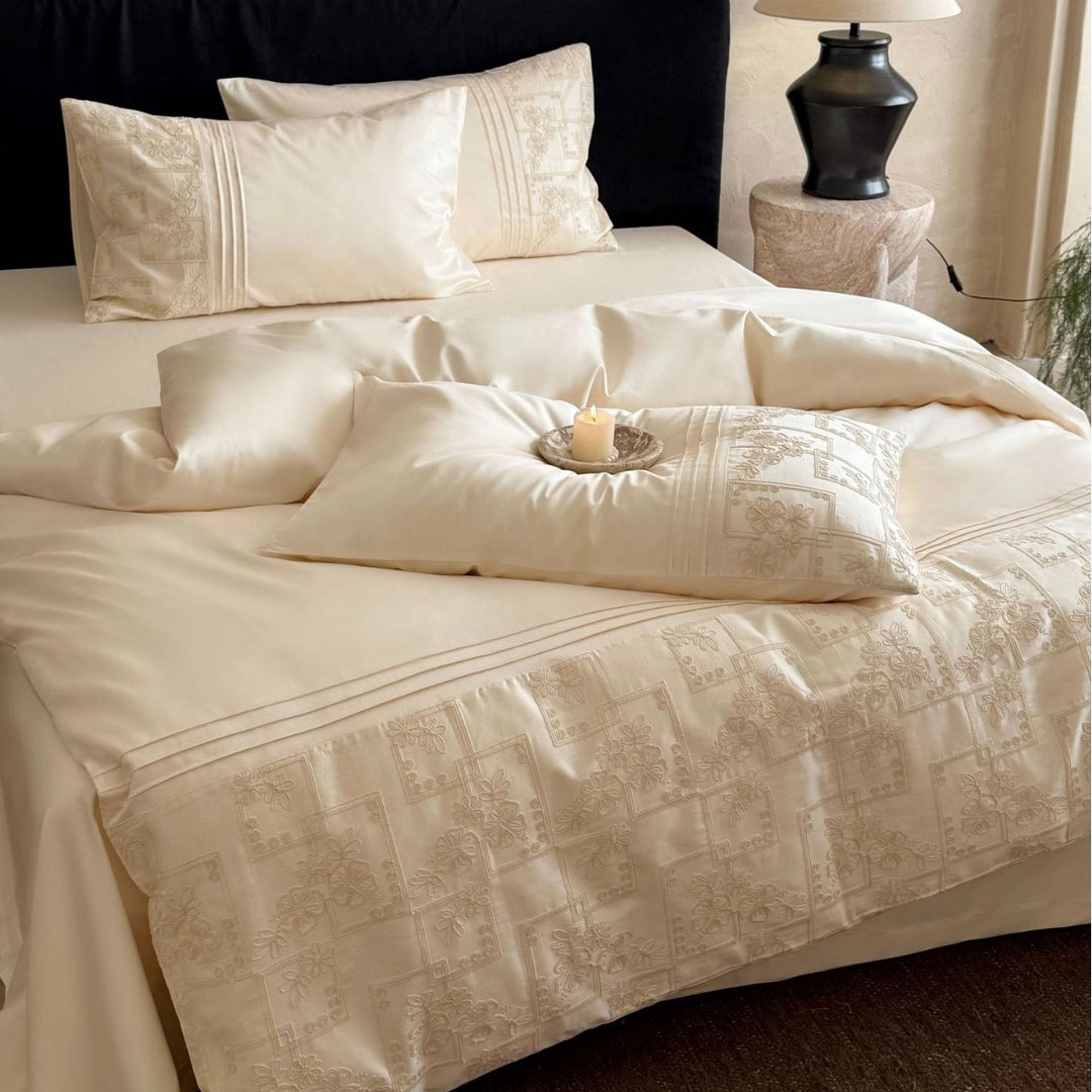 Satin bedding set with woven relief patterns and extra fine thread count