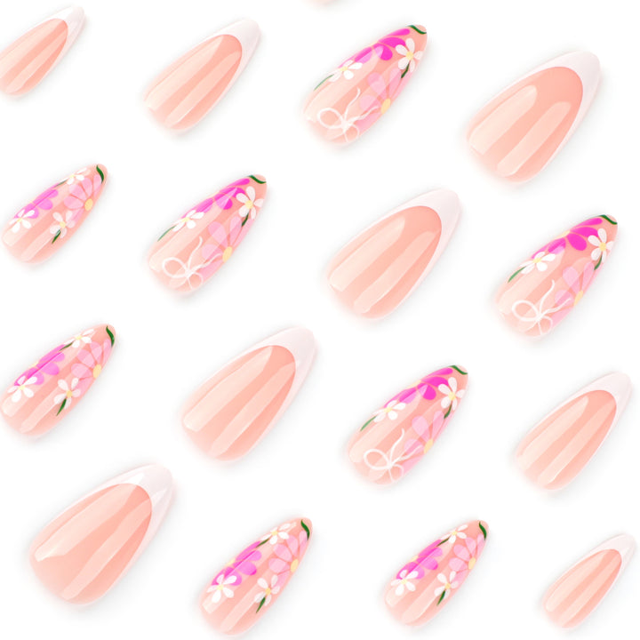 Artistic Nail Art with Floral Designs Kalsten