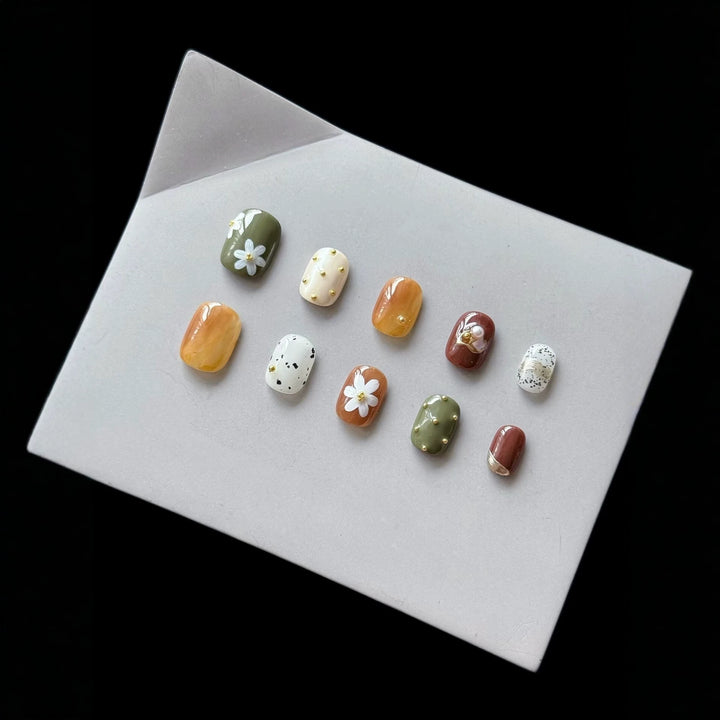 Artistic Press-On Nail Design Set  1791773005