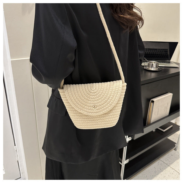 Hand-knotted mini bag with curved design Kalsten