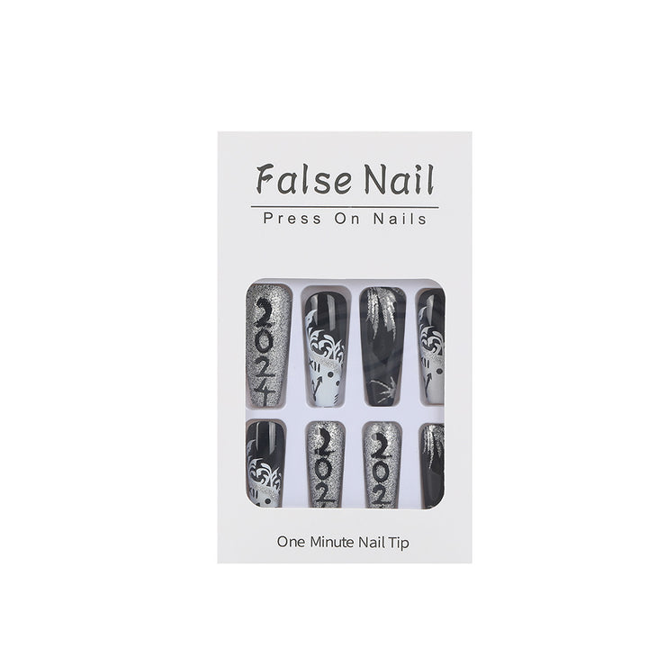 Artificial nails in elegant black and white design Kalsten
