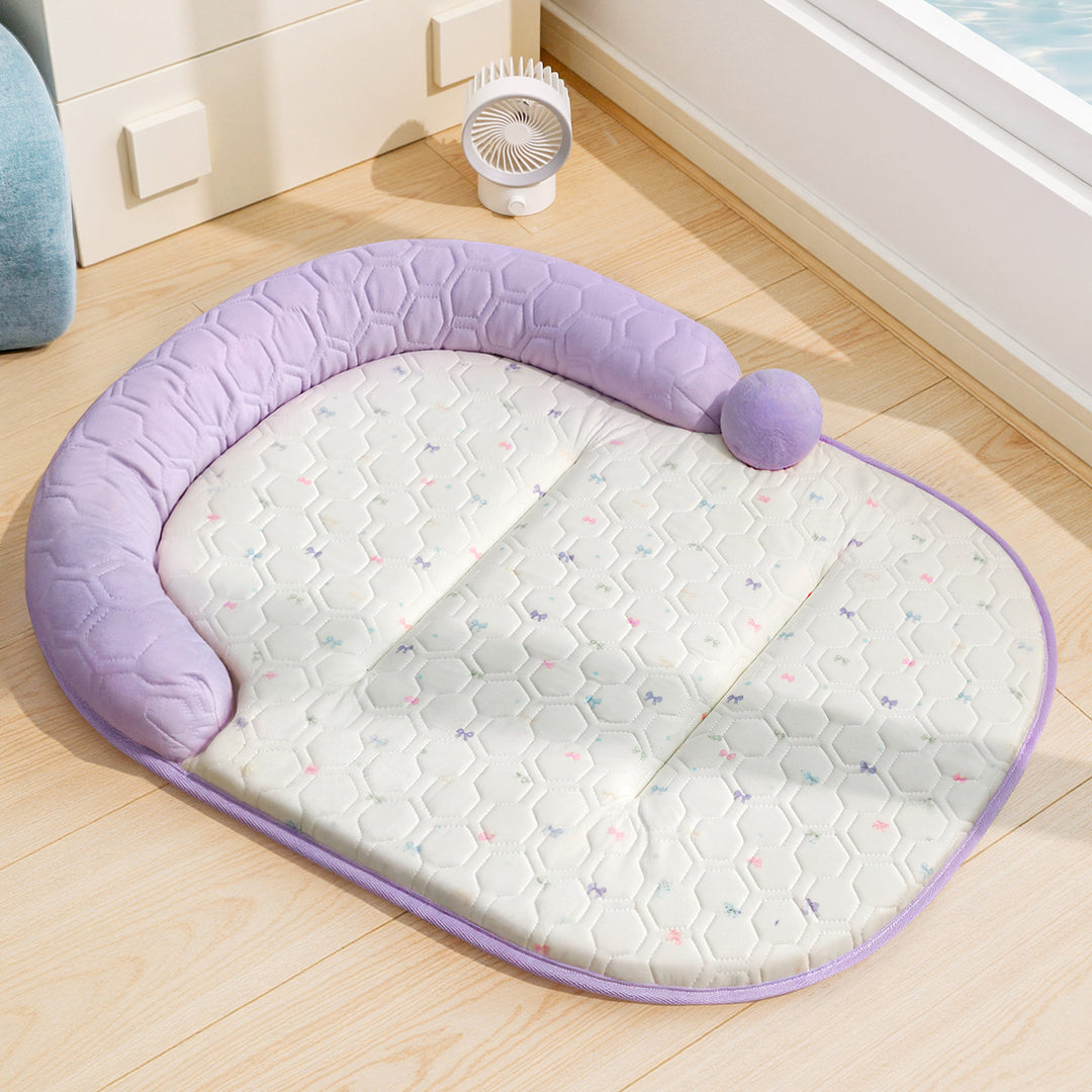 Unisex nan padded baby play mat with elevated headrest edge and non-slip bottom Kalsten