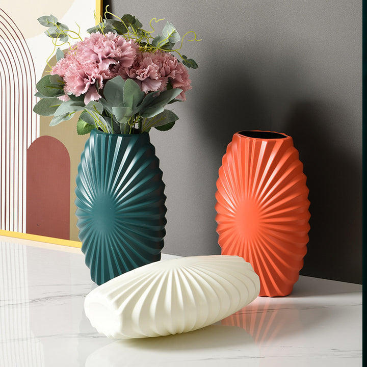 Decorative Ridged Flower Vase Kalsten