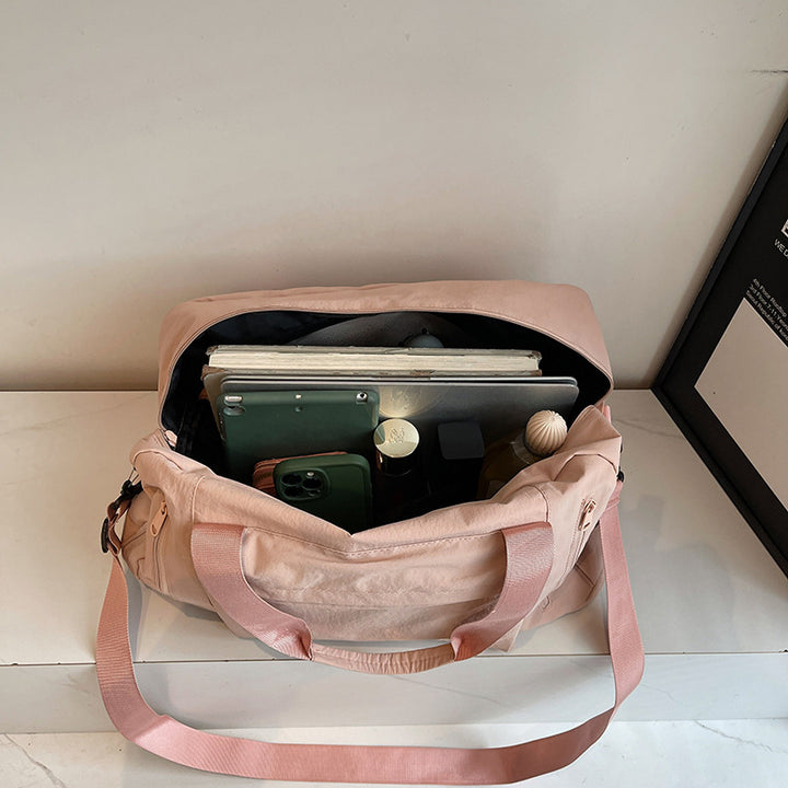 Durable Multi-Pocket Weekender Duffle