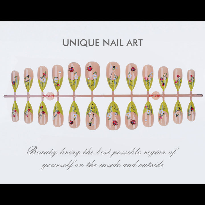 Decorative Floral Press-On Nail Set Kalsten