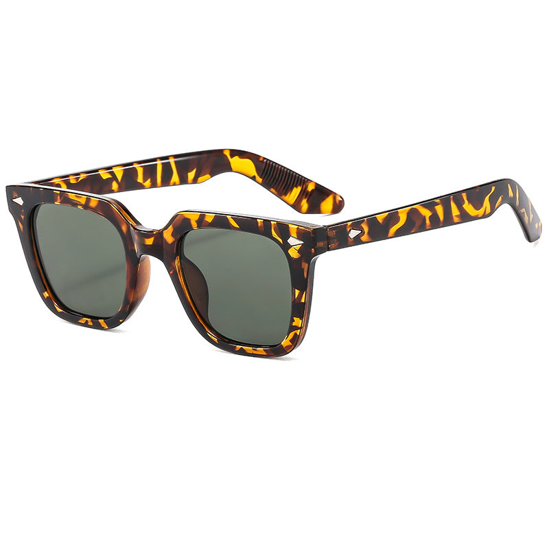 Ladies fashionable glasses with oversized, transparent frame Kalsten