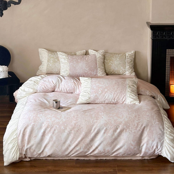 Luxurious jacquard bed set with ruffled border and silky touch