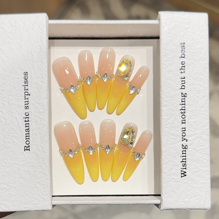 Artificial nails with luxurious glitter and gradient color Kalsten