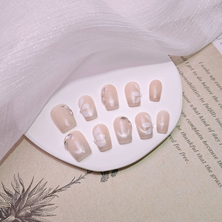 Elegant French Tip Press-On Nails Kalsten