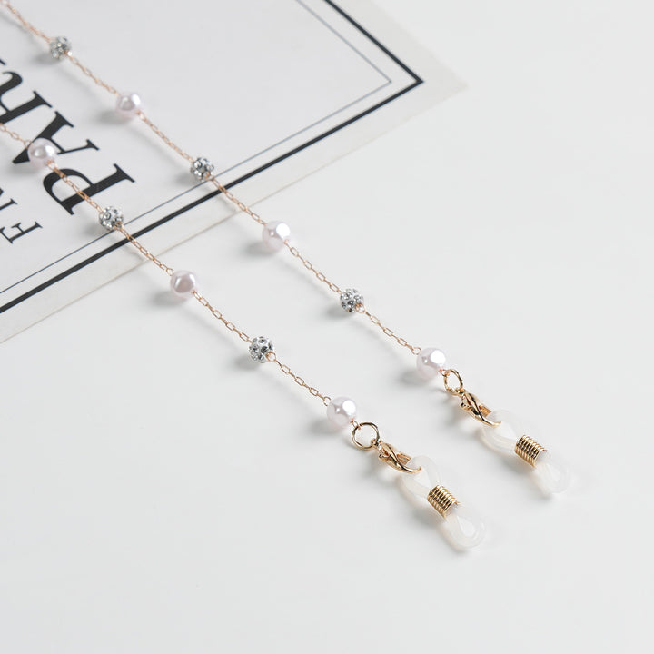 Elegantly Beaded Eyewear Chain kalsten