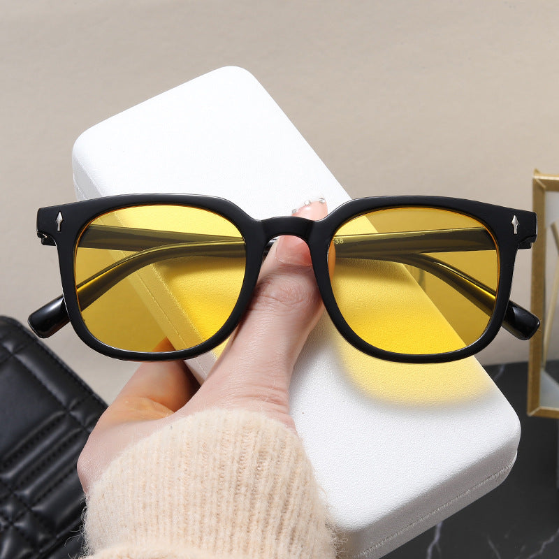 Women's fashionable square sunglasses with durable plastic frame Kalsten