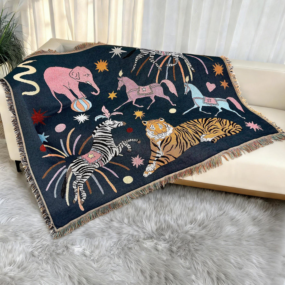 Decorative Pet-Themed  Blanket