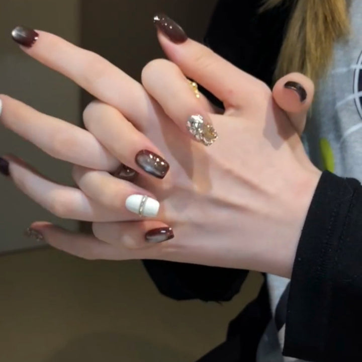 Artificial nails with elegant glitter pattern Kalsten