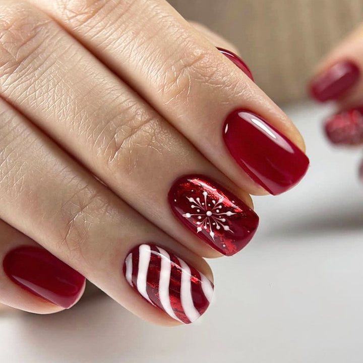 Artificial nail set with festive winter theme Kalsten