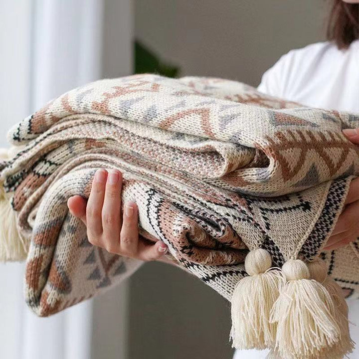 Cozy Patterned Throw Blanket Kalsten