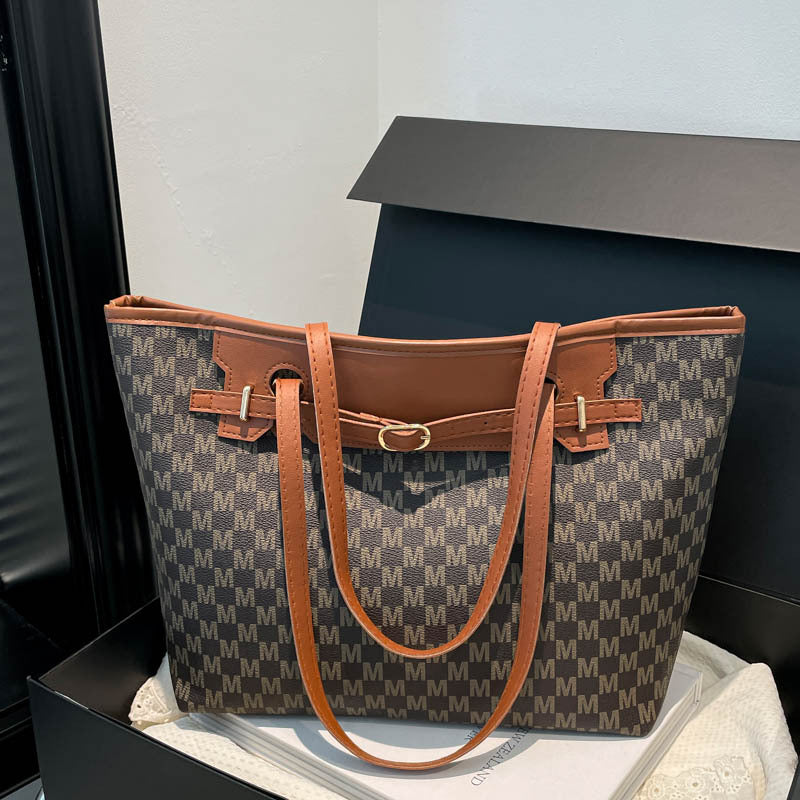 Elegant Monogrammed Tote Bag  1791041041