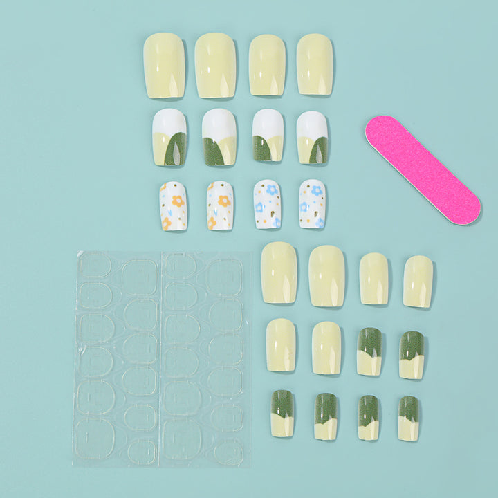 Artificial Nail Set with Playful Flower Patterns Kalsten