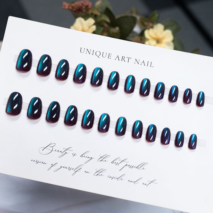 Glossy Press-On Nail Art Set