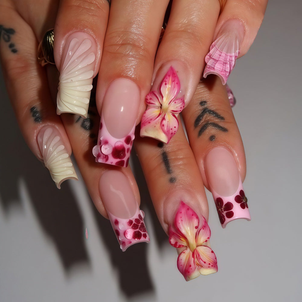 Artificial Nails Set with Elegant Floral Designs Kalsten