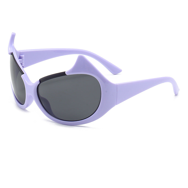 Women's extravagant fashionable sunglasses with striking curved frames Kalsten