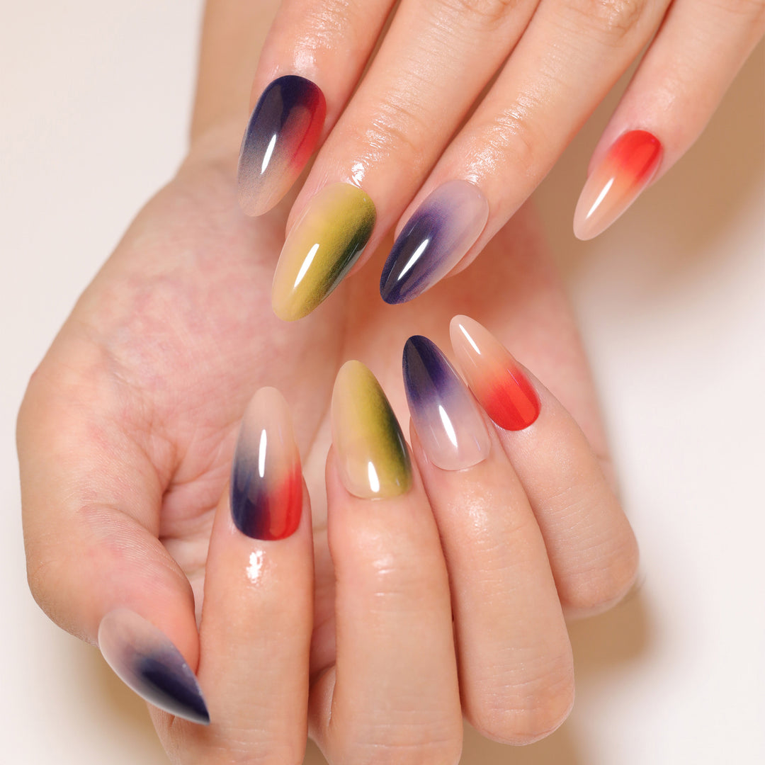 Artificial nail art with elegant gradient Kalsten