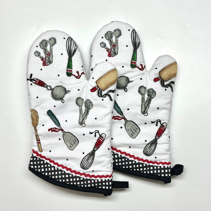 Insulated Double Oven Mitt Pair With Quilted Heat-Resistant Lining And Hanging Loop