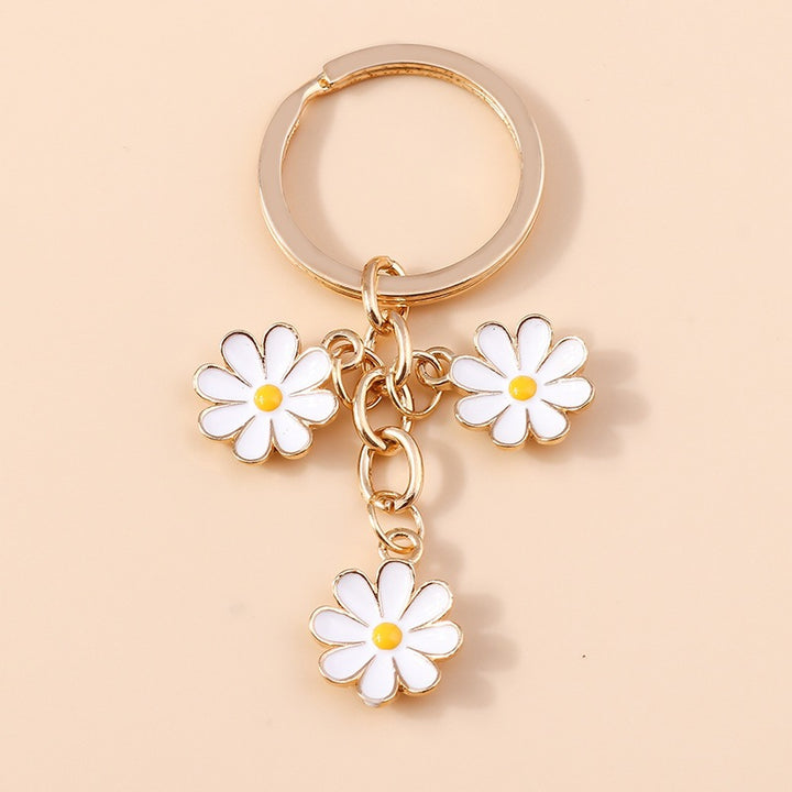 Keychain with Three Playful Daisies Kalsten