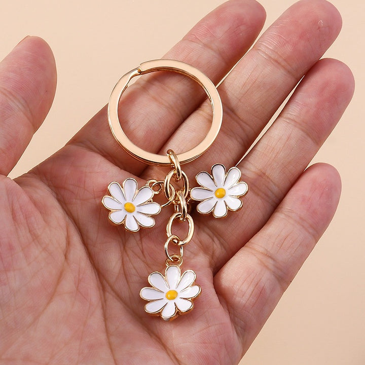 Keychain with Three Playful Daisies Kalsten