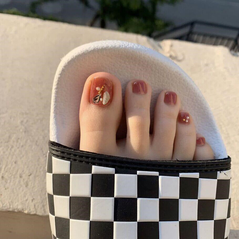 Stylish Checkered Slide Sandals Kalsten