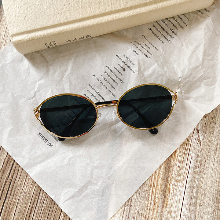 Round Sunglasses with Golden Accents Kalsten