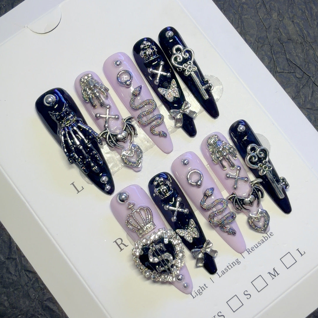 Gothic-Themed Decorative Press-On Nails