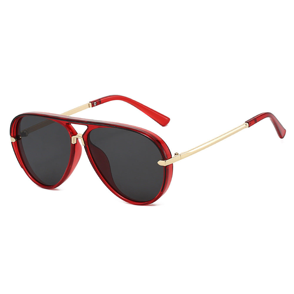 Elegant Aviator Sunglasses with Gold Accents Kalsten