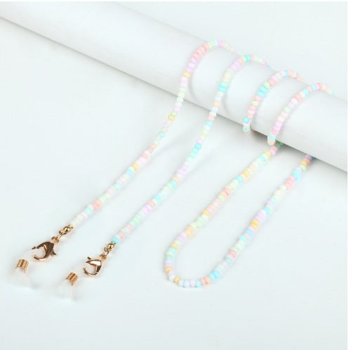 Colored bead necklace with carabiner clasp Kalsten