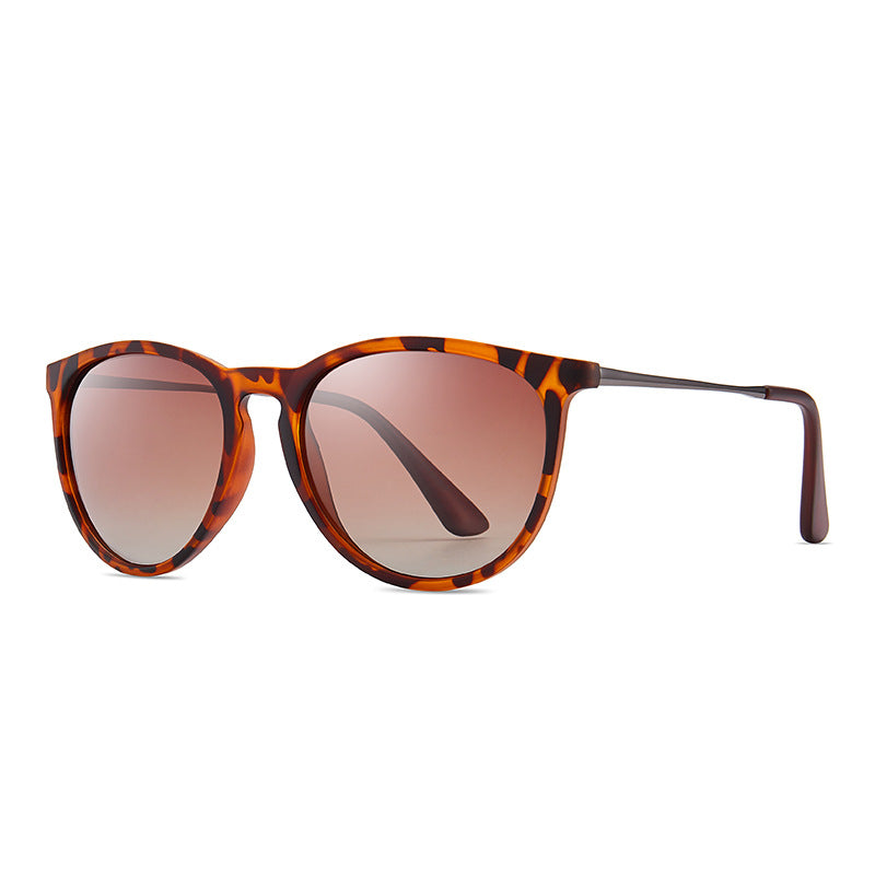 Women's fashionable and elegant sunglasses with high-quality plastic frame and mirrored lenses Kalsten
